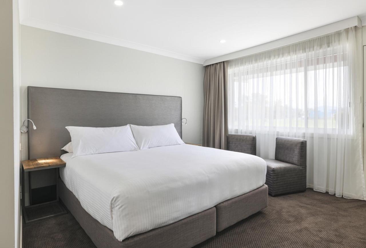 The Duck Inn Apartments Тамуърт Екстериор снимка